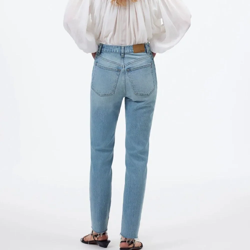 Madewell women’s the perfect vintage jeans Light Blue Denim Jeans distressed 33!